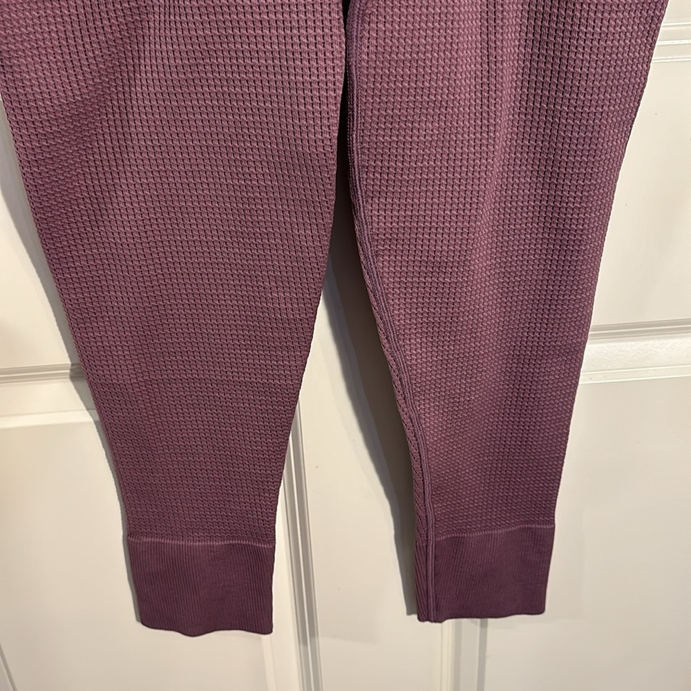 Victoria Secret Pink Waffle Knit Jogger Leggings sz Med NWOT!! - Picture 3 of 6